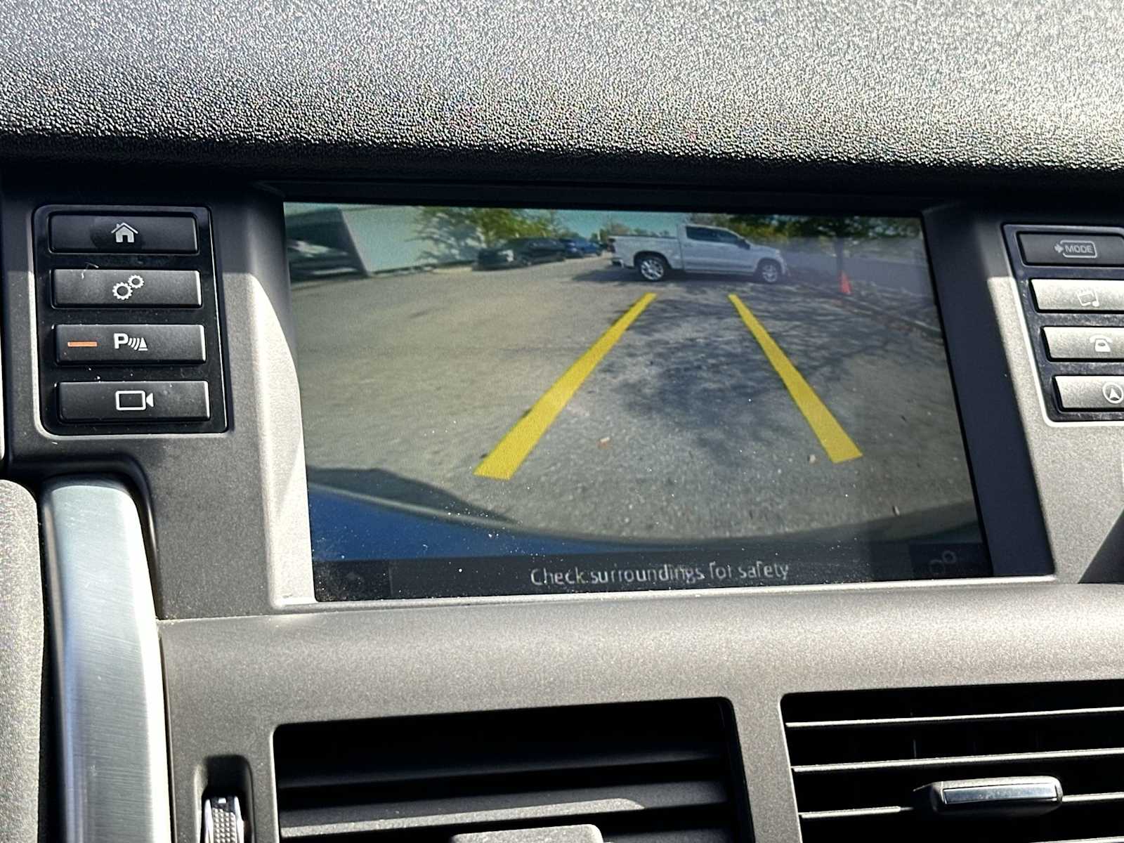 Thumbnail: 2019 Land Rover Discovery Sport - 22