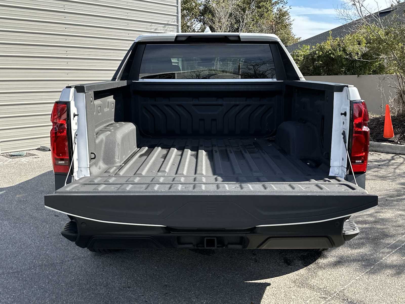 Thumbnail: 2024 Chevrolet Silverado EV - 25