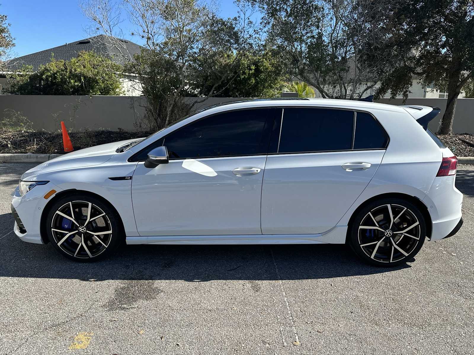 Thumbnail: 2023 Volkswagen Golf - 3