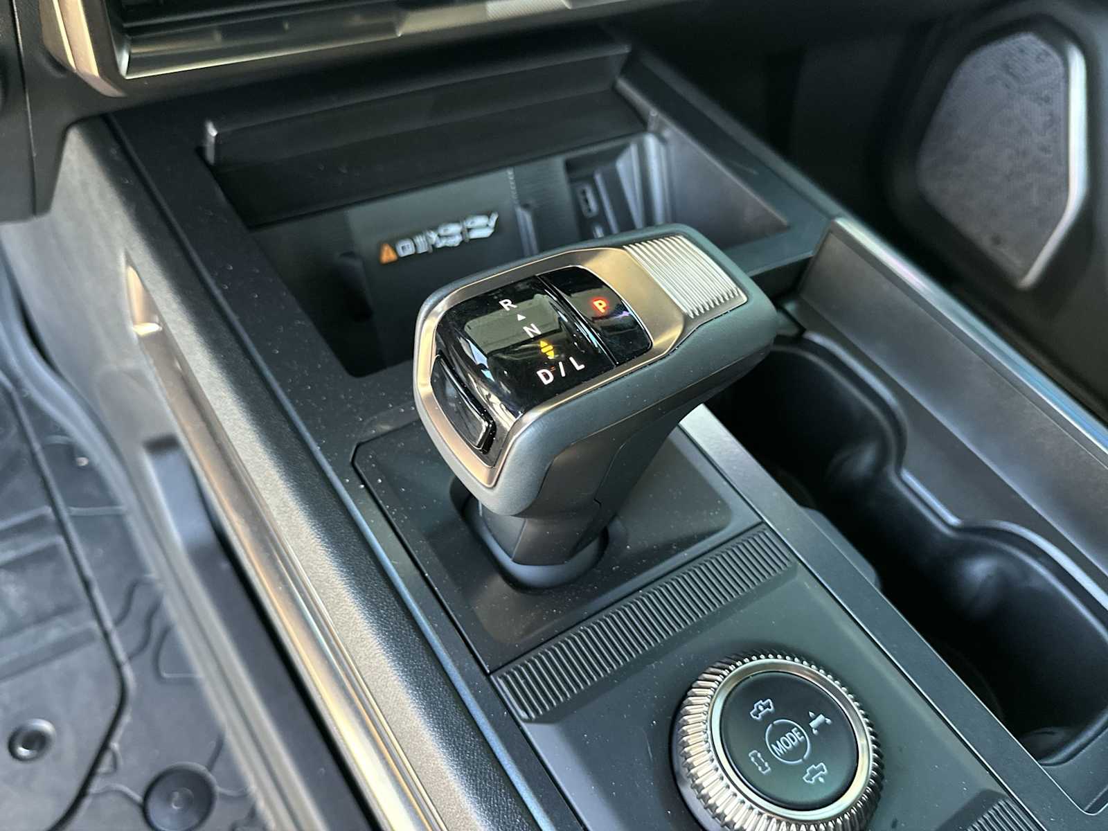 Thumbnail: 2025 GMC Hummer EV - 23