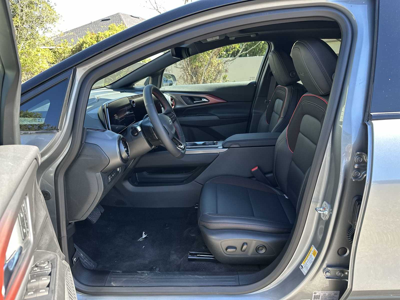 Thumbnail: 2026 Chevrolet Equinox - 2