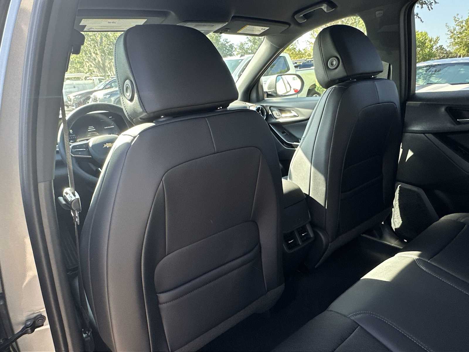 Thumbnail: 2026 Chevrolet Equinox - 16