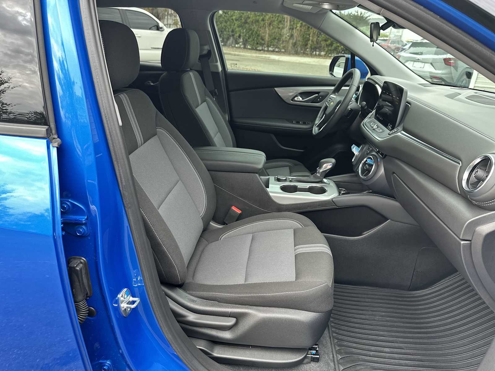 Thumbnail: 2025 Chevrolet Blazer - 19