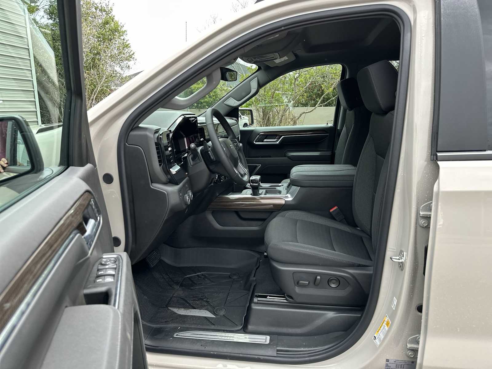 Thumbnail: 2026 Chevrolet Silverado 1500 - 2