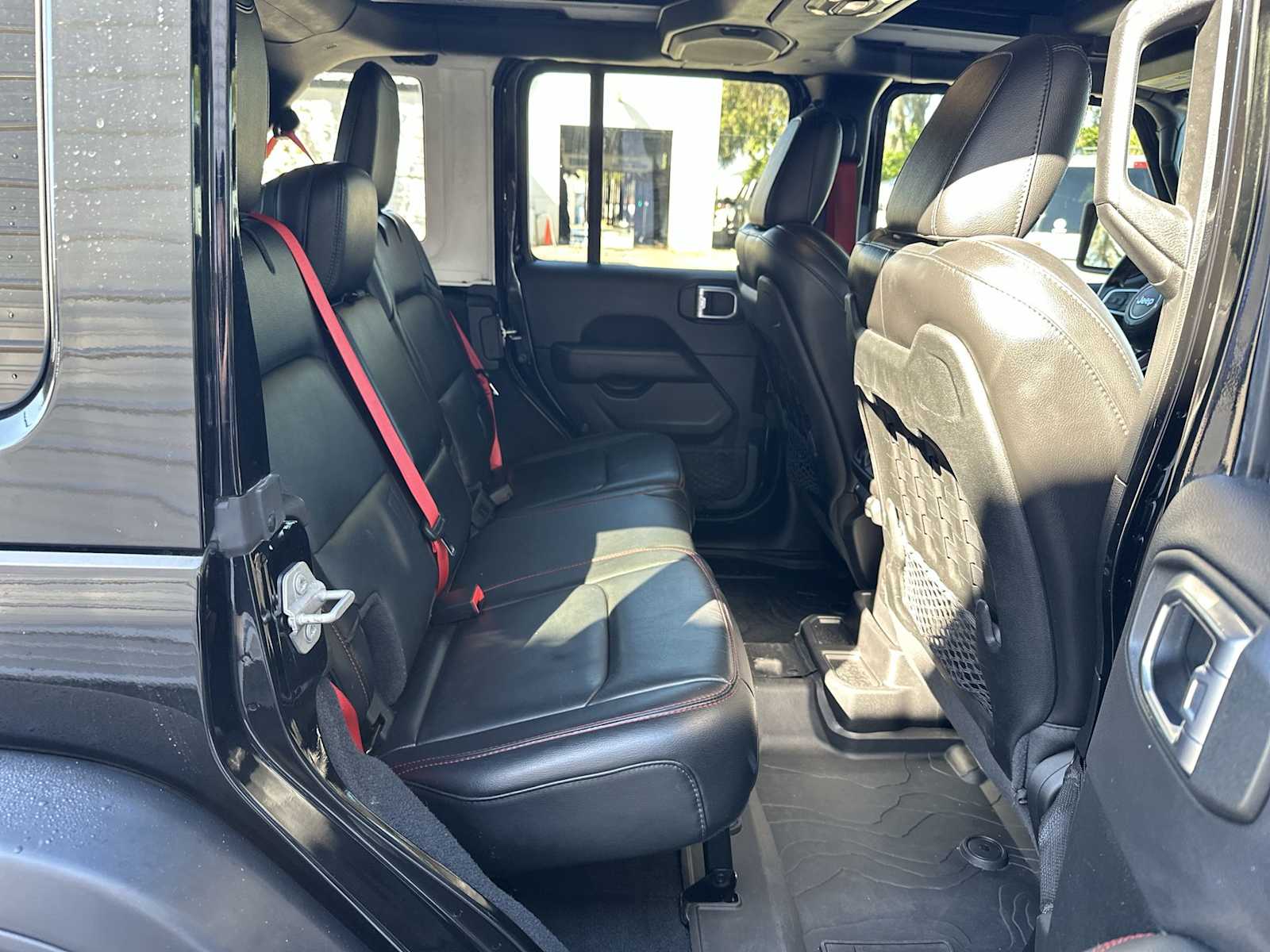 Thumbnail: 2020 Jeep Wrangler - 18