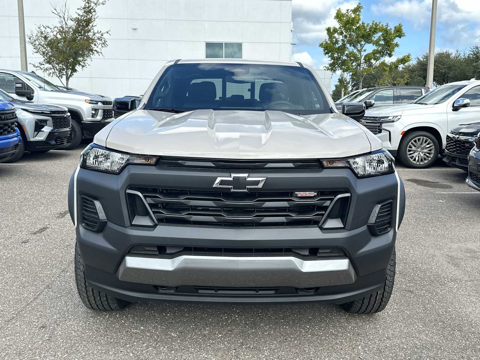 Thumbnail: 2026 Chevrolet Colorado - 9