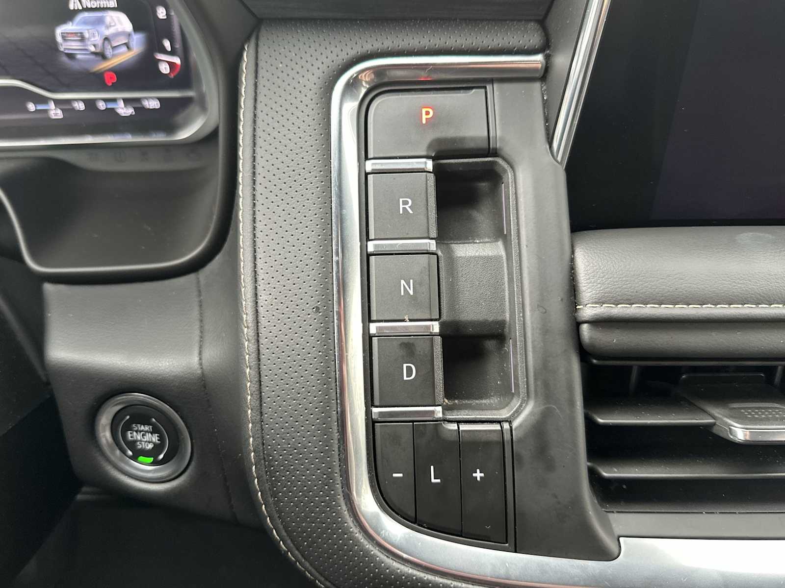 Thumbnail: 2023 GMC Yukon - 23