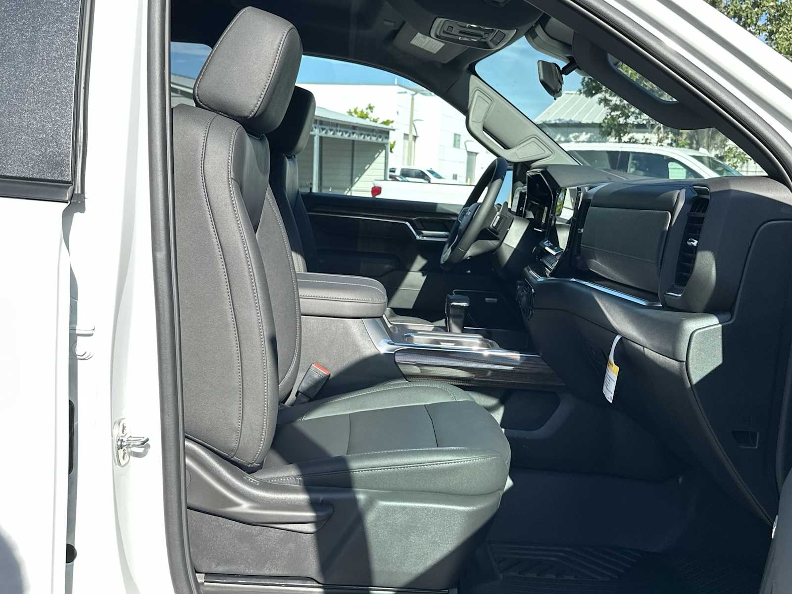 Thumbnail: 2026 Chevrolet Silverado 1500 - 19