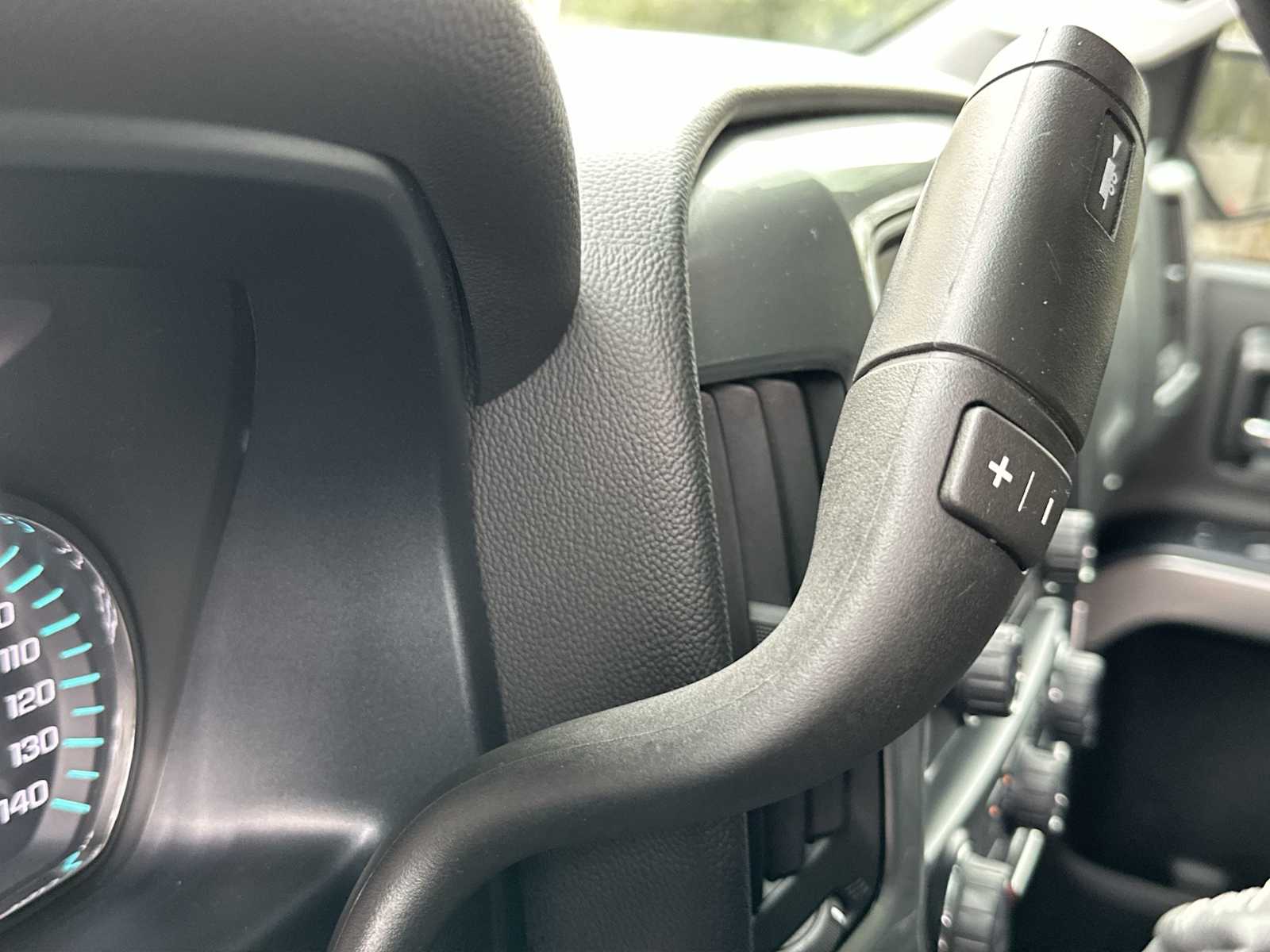 Thumbnail: 2017 Chevrolet Silverado 1500 - 23