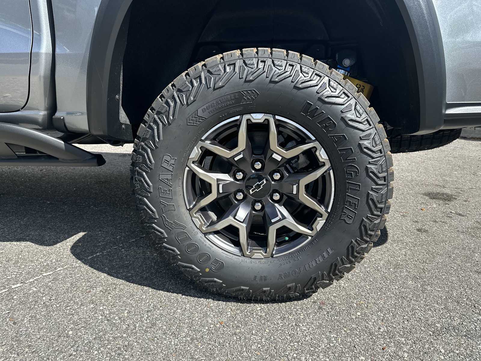 Thumbnail: 2026 Chevrolet Colorado - 12