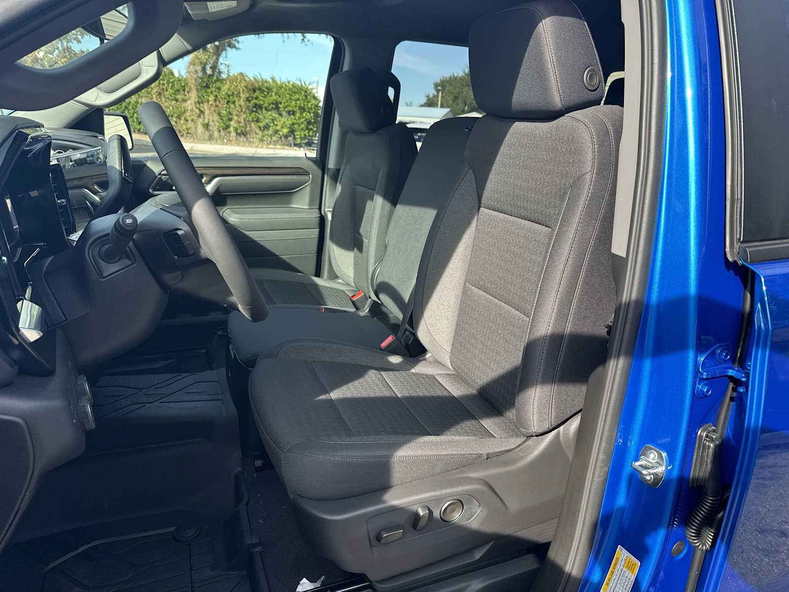 Thumbnail: 2026 Chevrolet Silverado 1500 - 15