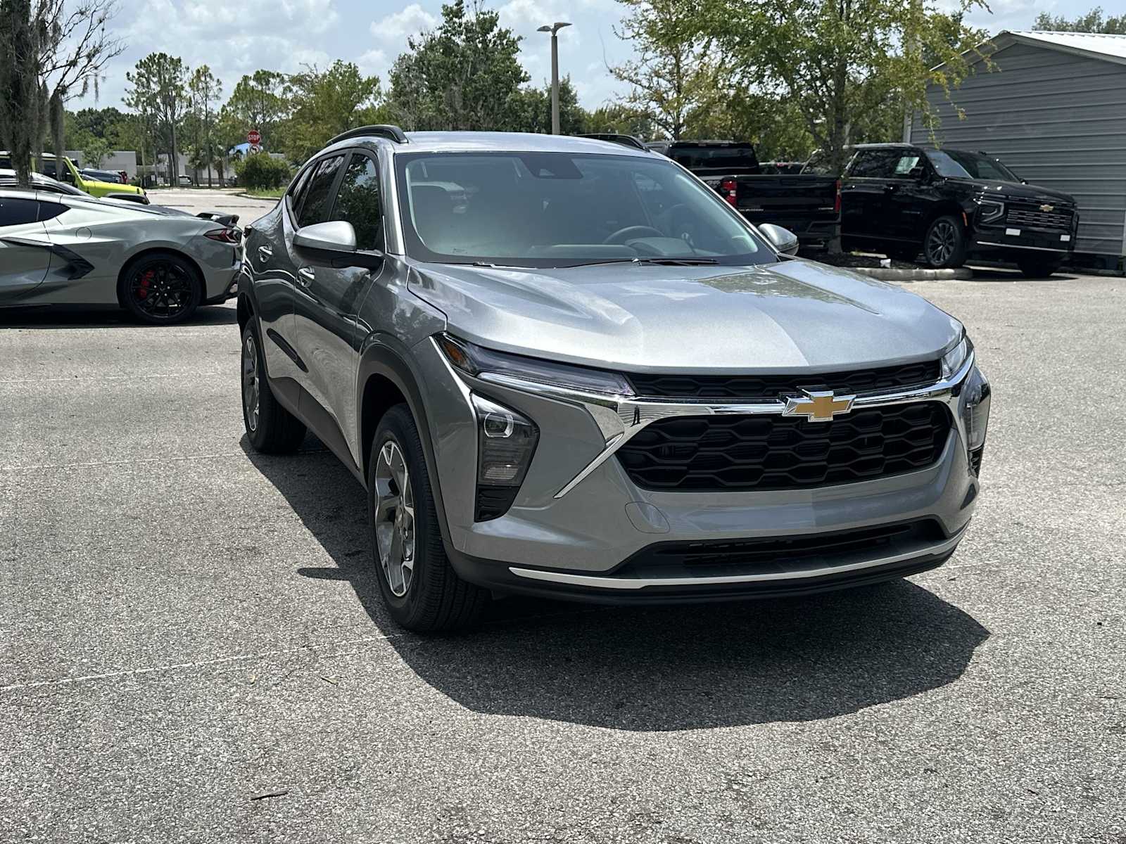 Thumbnail: 2026 Chevrolet Trax - 8