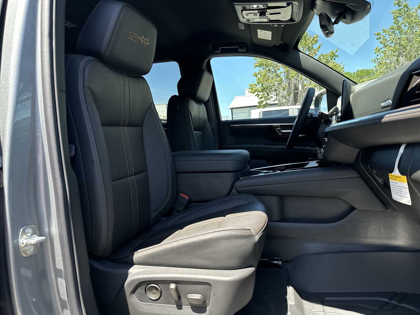 Thumbnail: 2026 Chevrolet Tahoe - 19