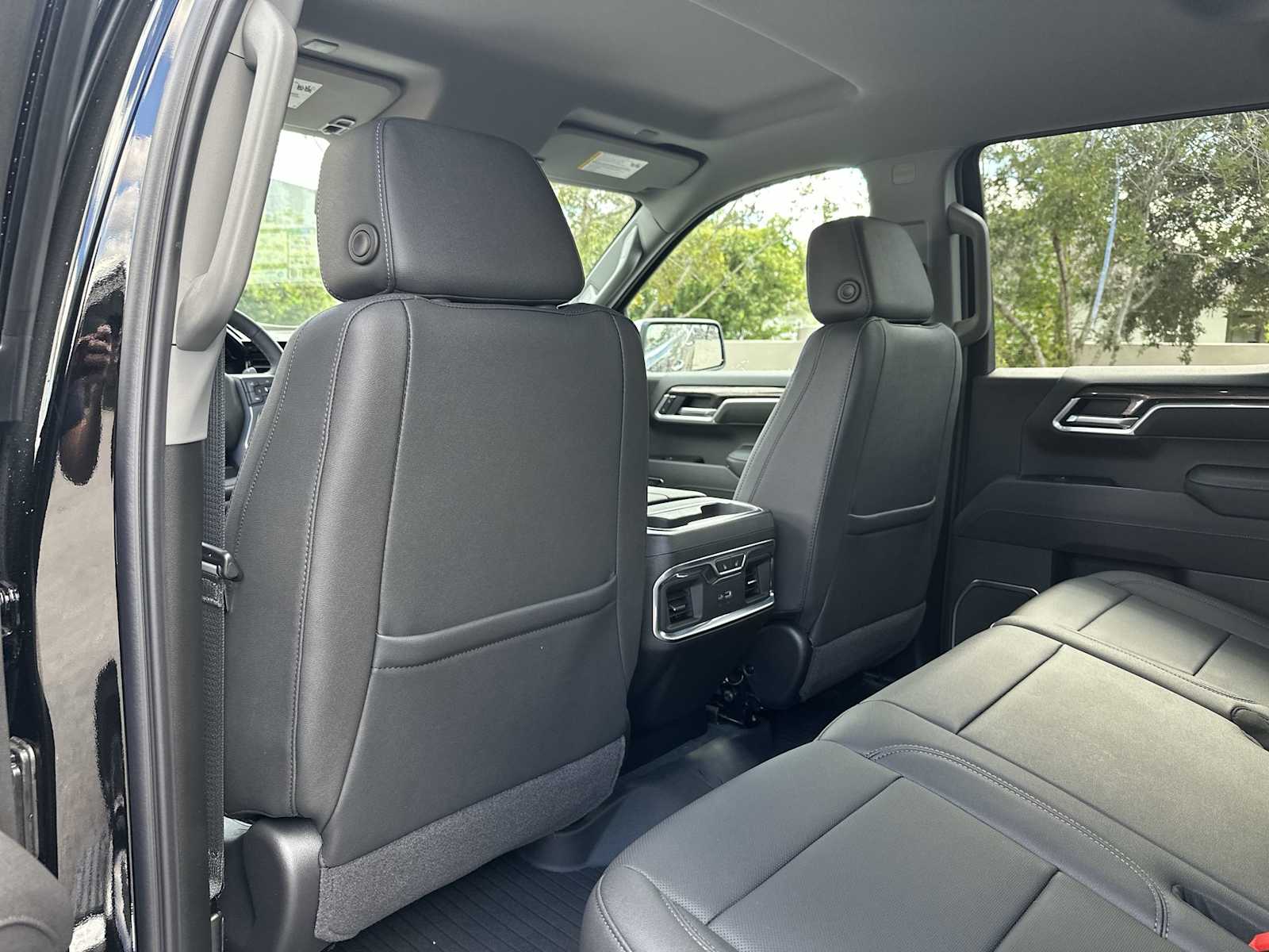 Thumbnail: 2026 Chevrolet Silverado 1500 - 16