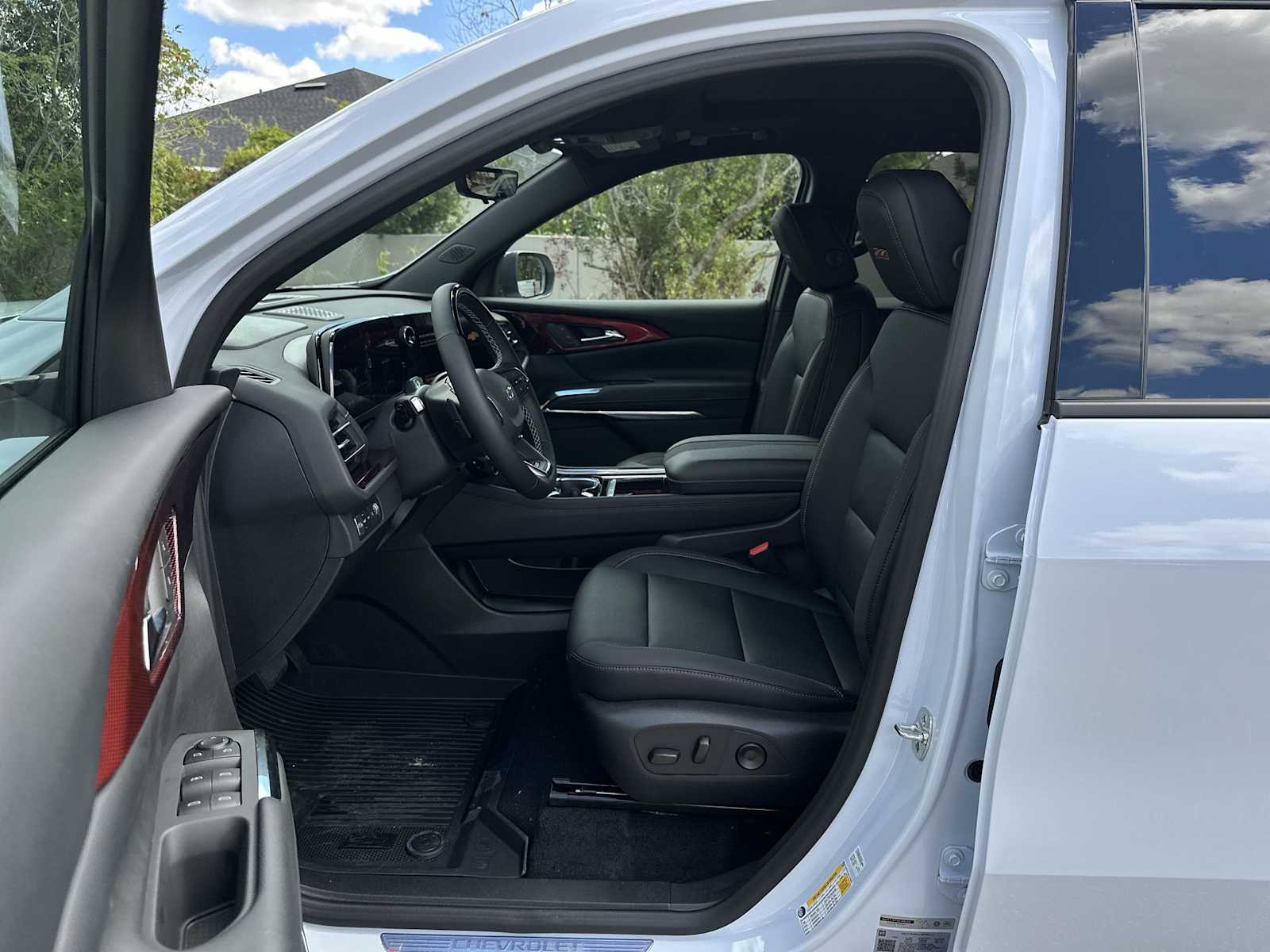 Thumbnail: 2026 Chevrolet Traverse - 2