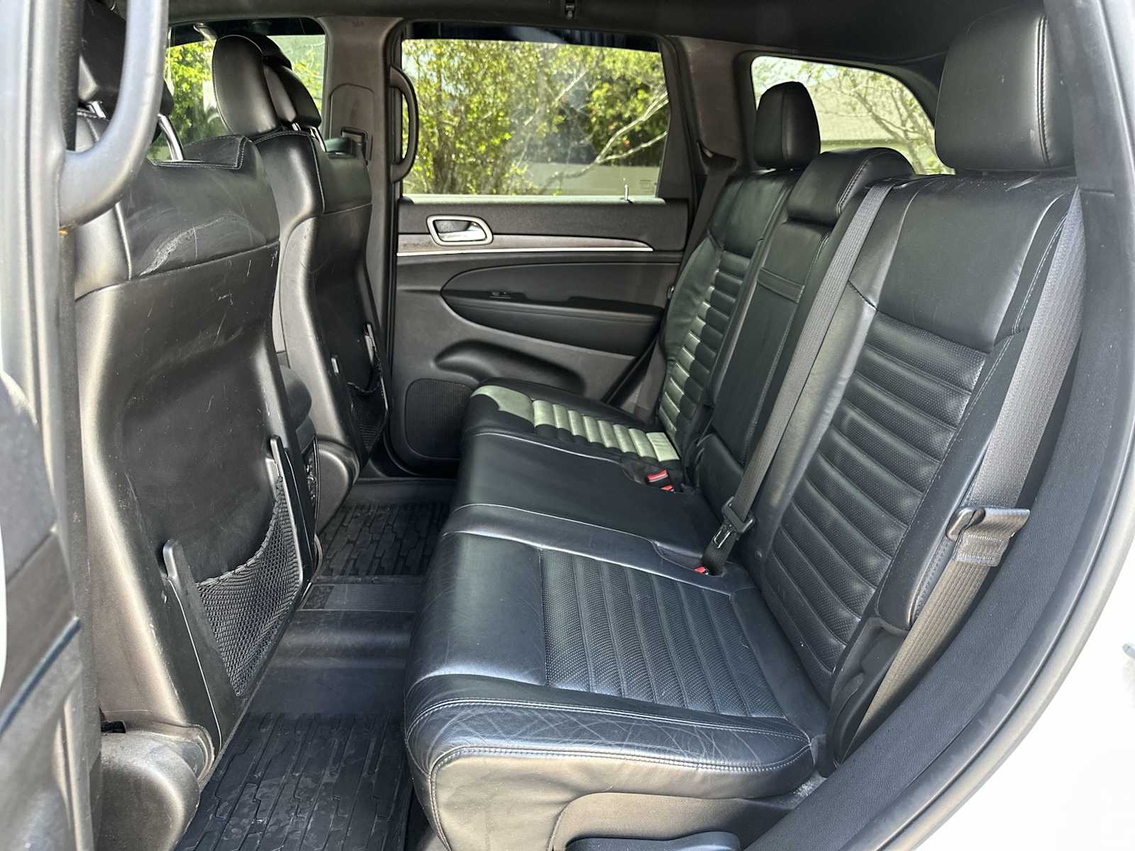 Thumbnail: 2018 Jeep Grand Cherokee - 17