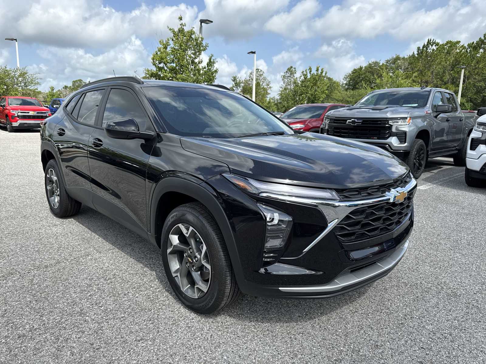 Thumbnail: 2025 Chevrolet Trax - 22