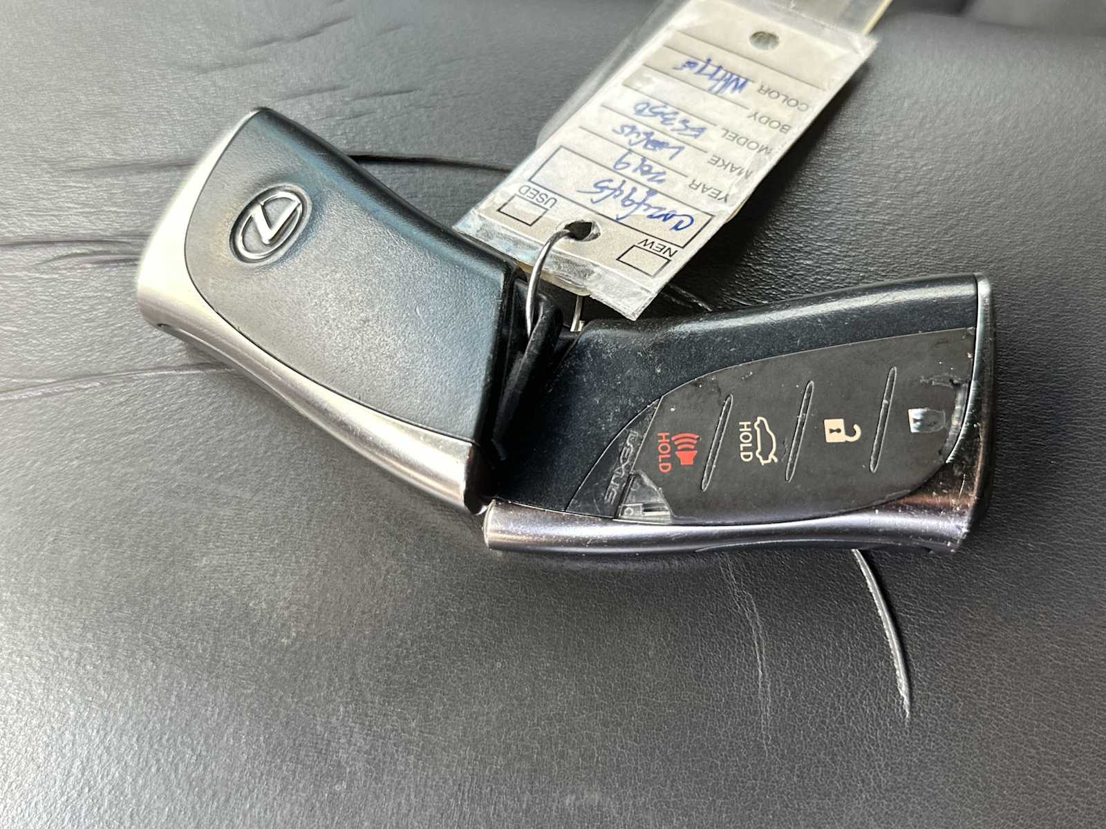 Thumbnail: 2019 Lexus ES - 26