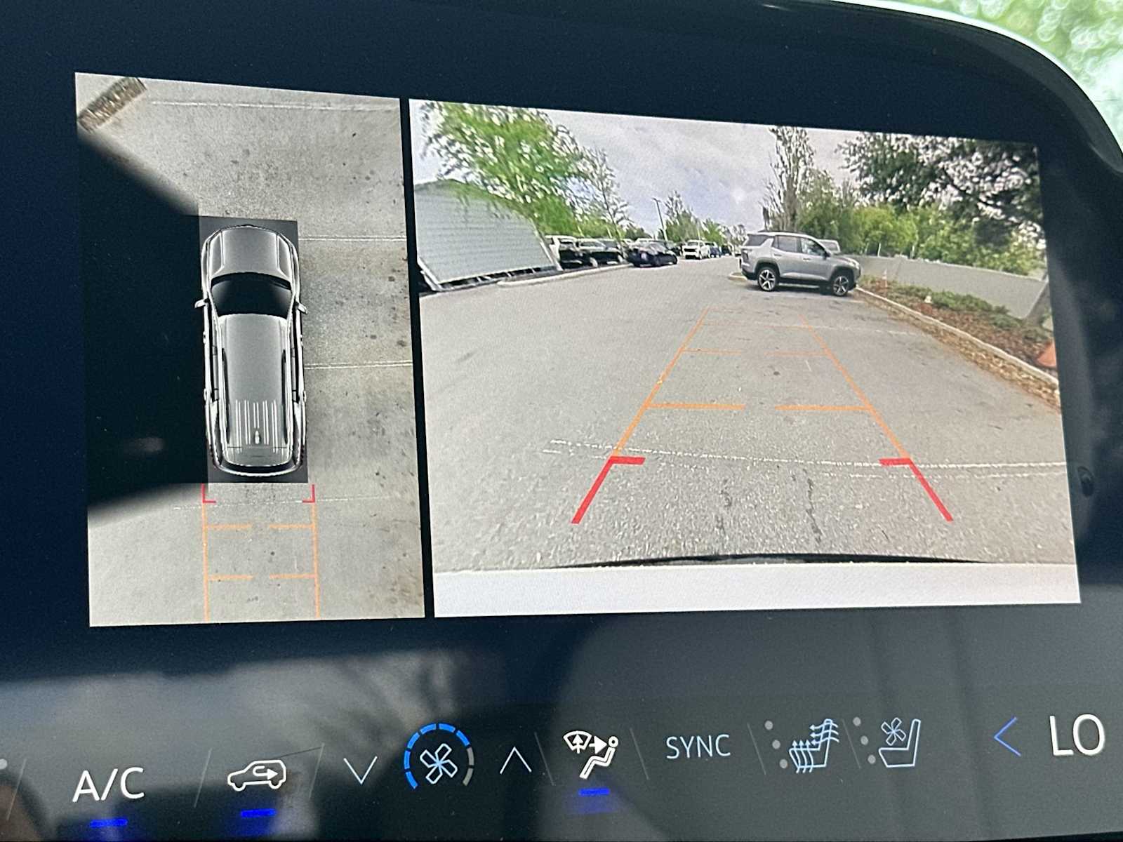 Thumbnail: 2026 Chevrolet Traverse - 23