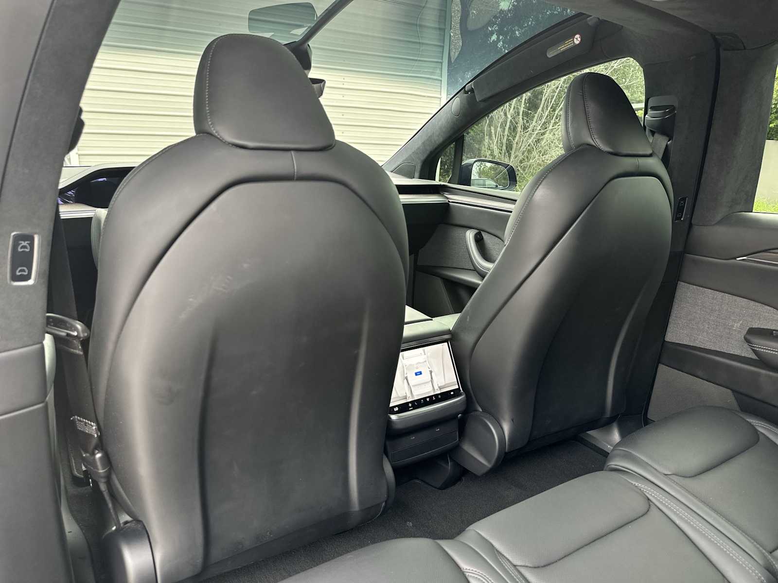 Thumbnail: 2023 Tesla Model X - 16