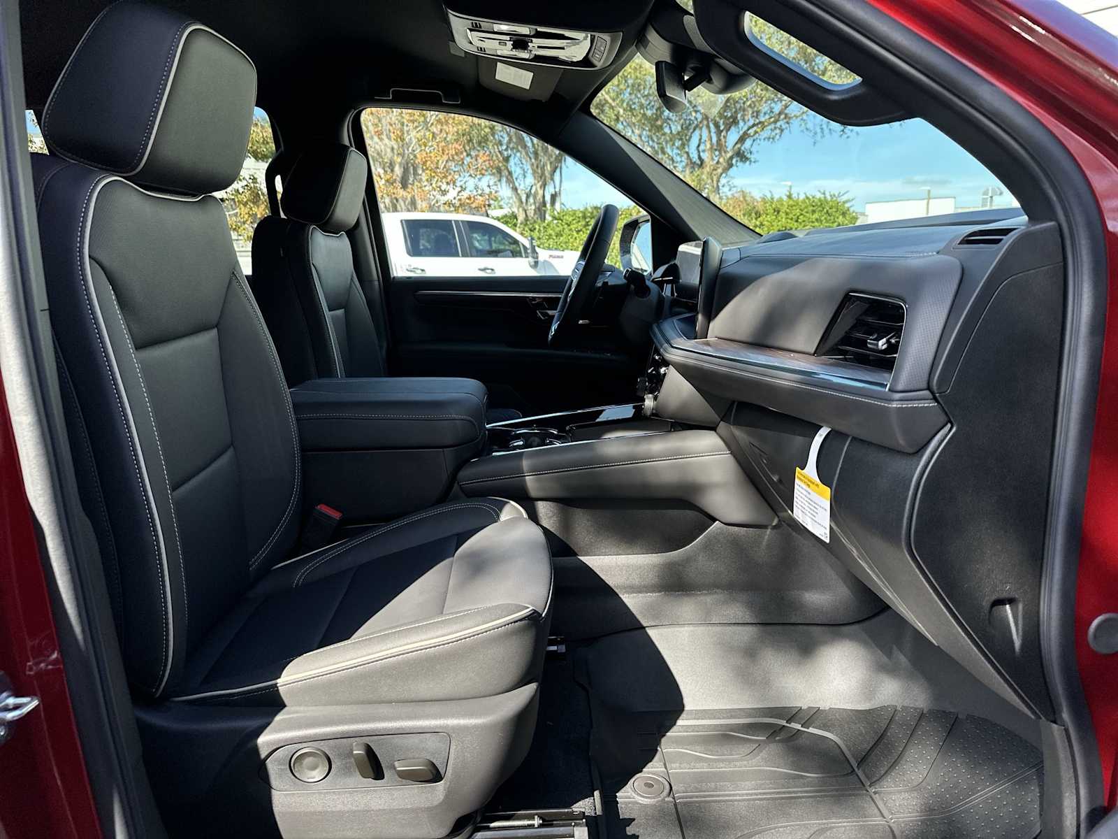 Thumbnail: 2026 Chevrolet Tahoe - 19