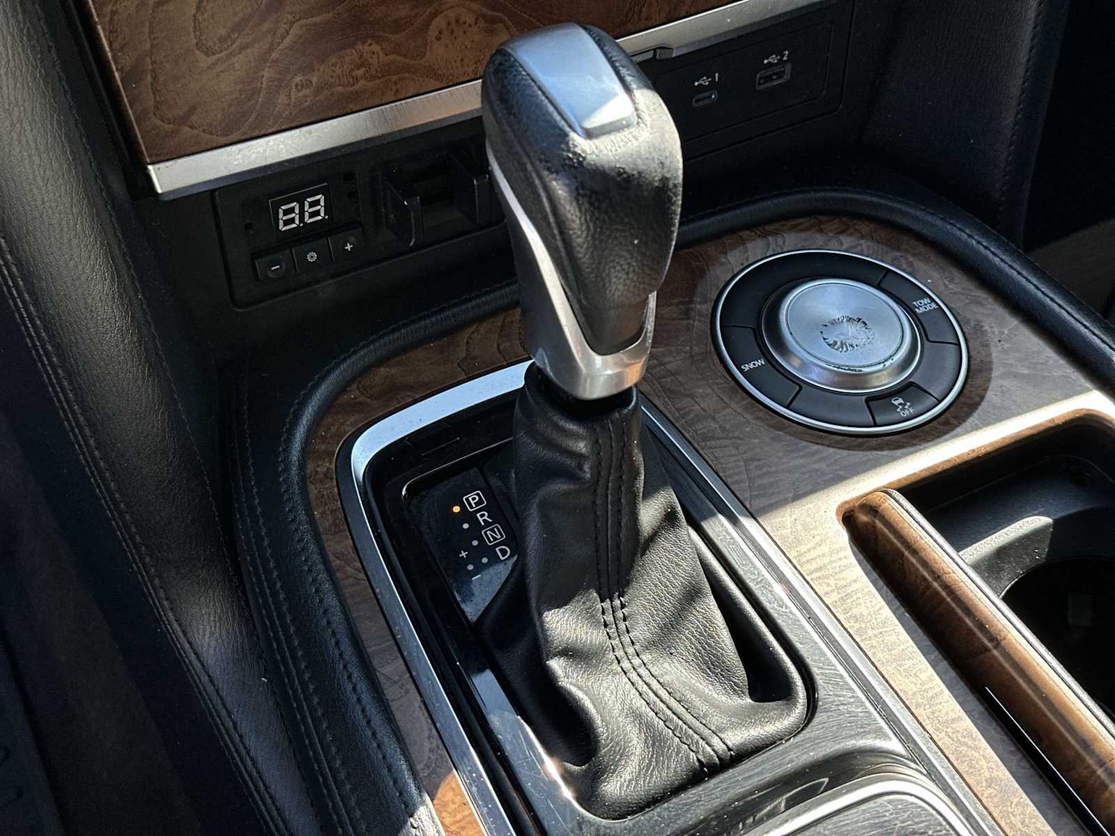 Thumbnail: 2021 Nissan Armada - 24