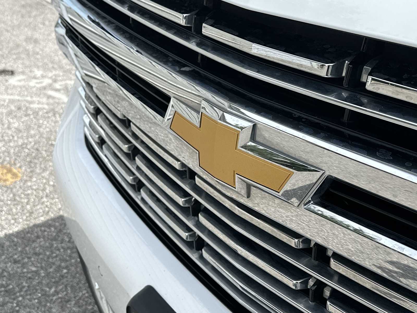 Thumbnail: 2023 Chevrolet Suburban - 9