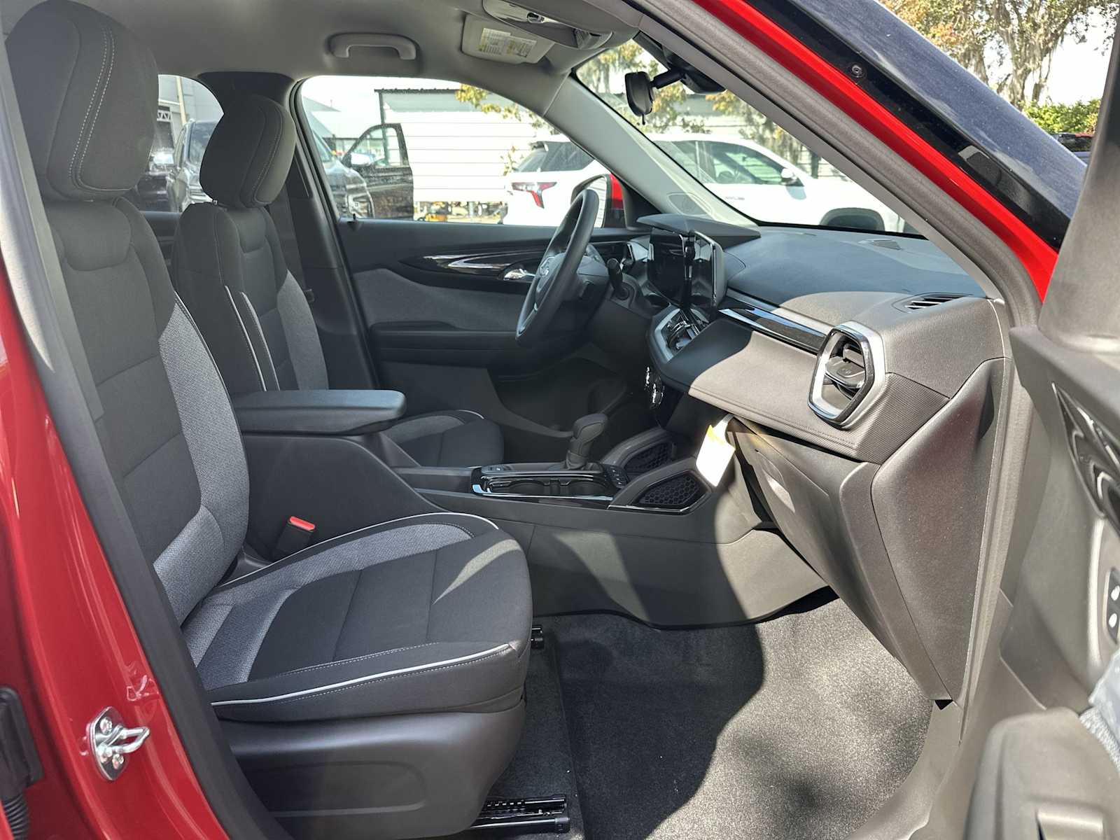 Thumbnail: 2026 Chevrolet TrailBlazer - 19