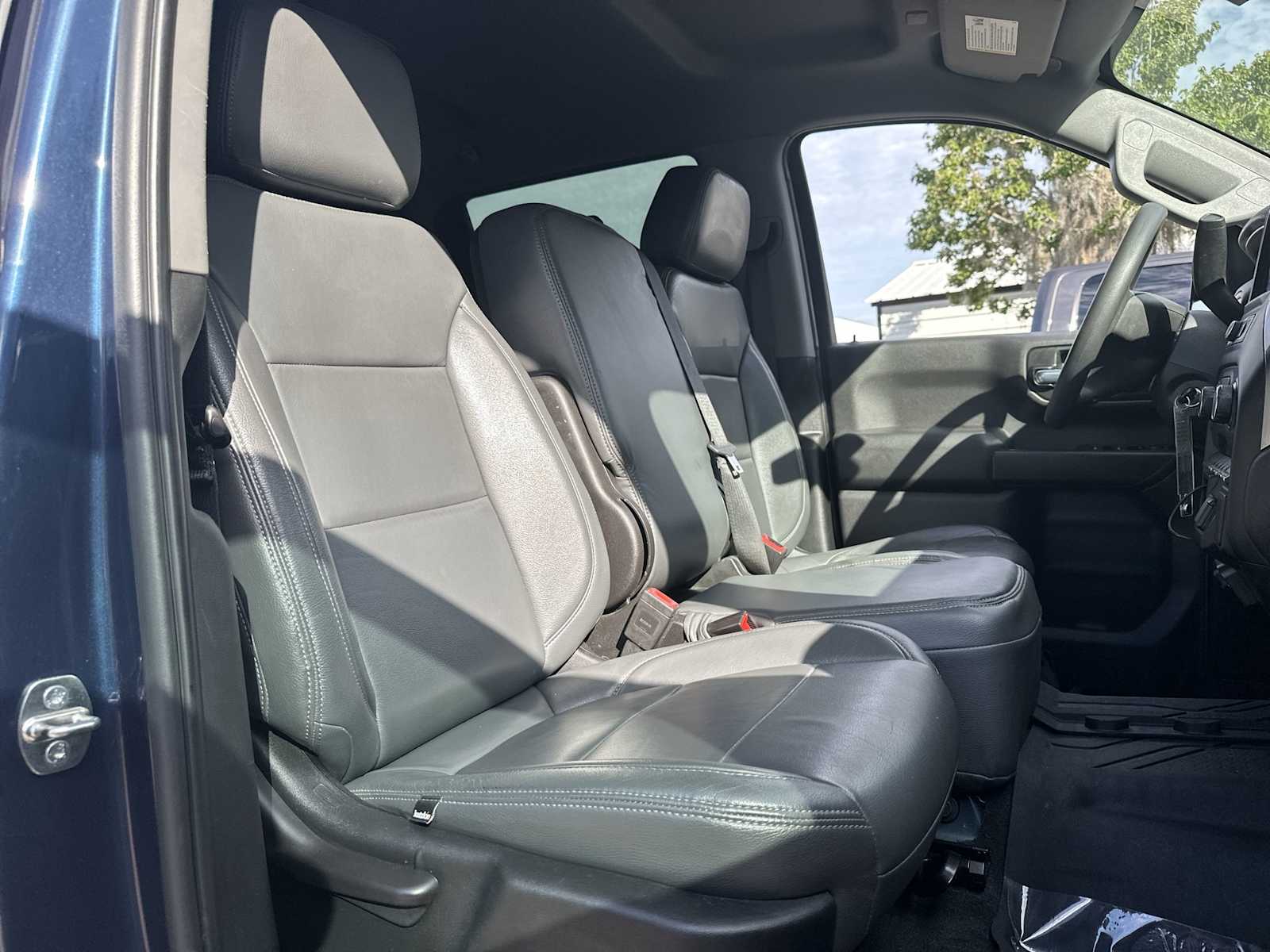 Thumbnail: 2020 Chevrolet Silverado 1500 - 19