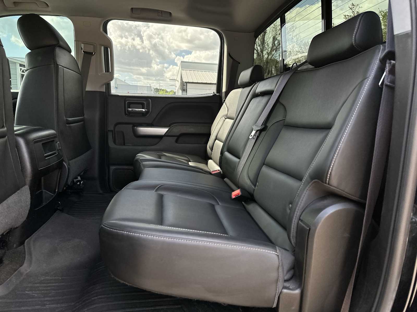 Thumbnail: 2017 Chevrolet Silverado 2500 - 17