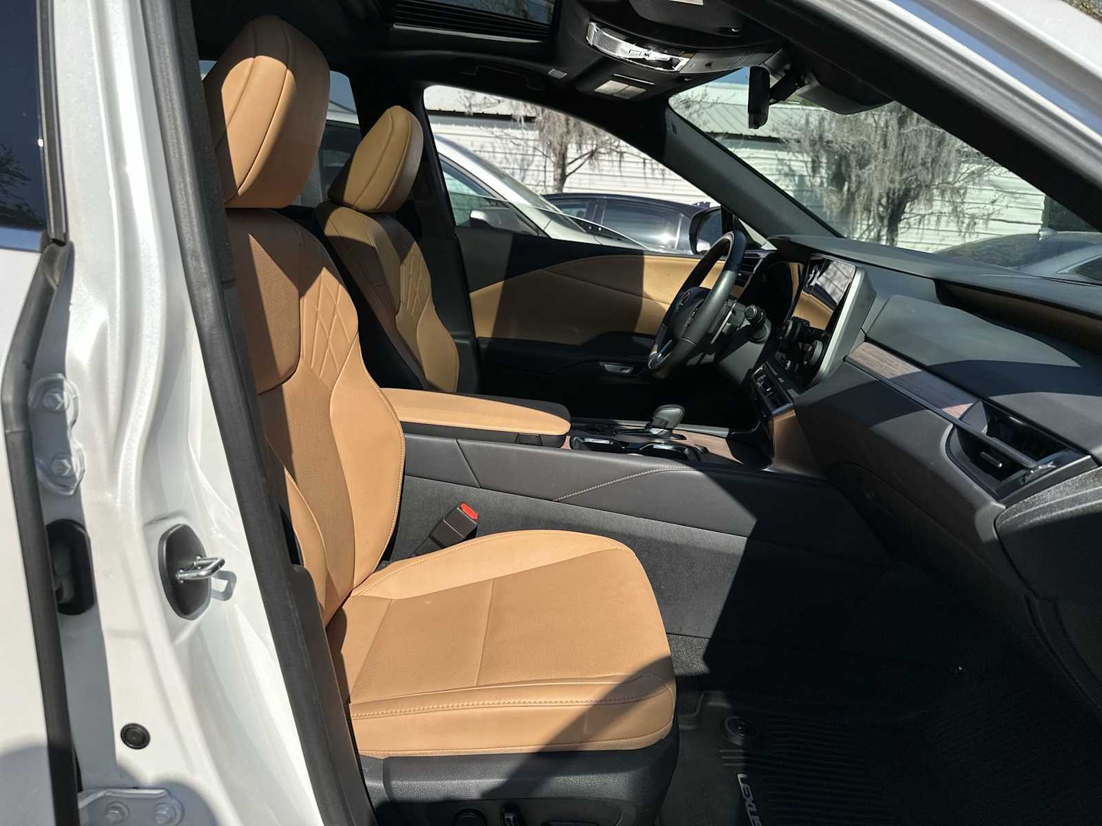 Thumbnail: 2023 Lexus RX - 20