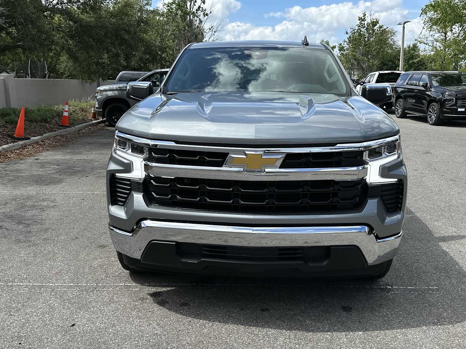 Thumbnail: 2026 Chevrolet Silverado 1500 - 9