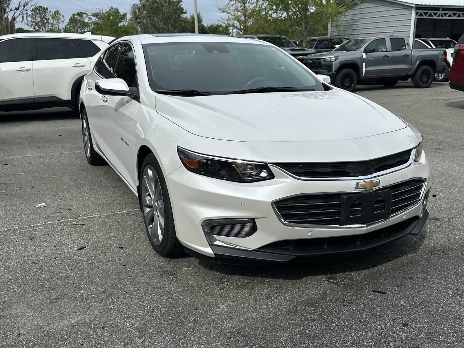 Thumbnail: 2017 Chevrolet Malibu - 8