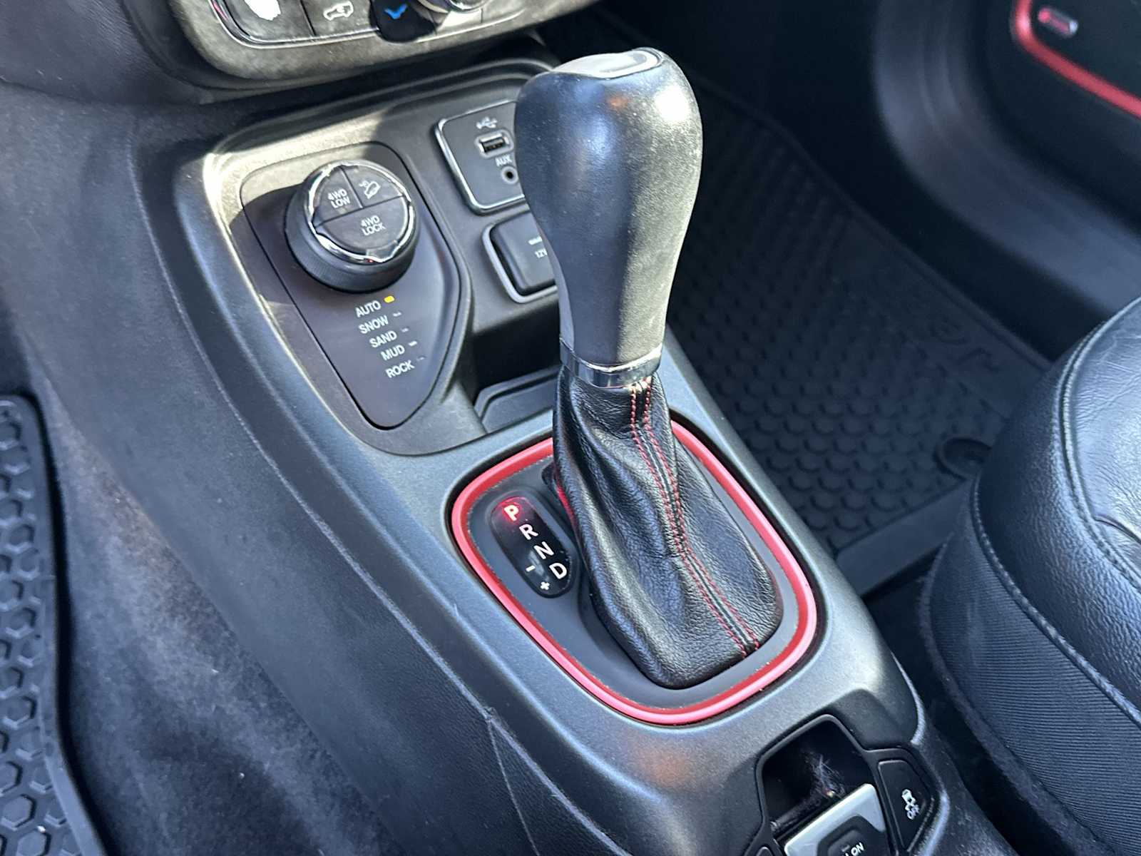 Thumbnail: 2017 Jeep Compass - 23