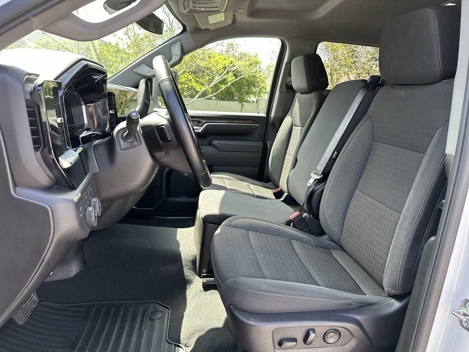 Thumbnail: 2025 Chevrolet Silverado 2500 - 14