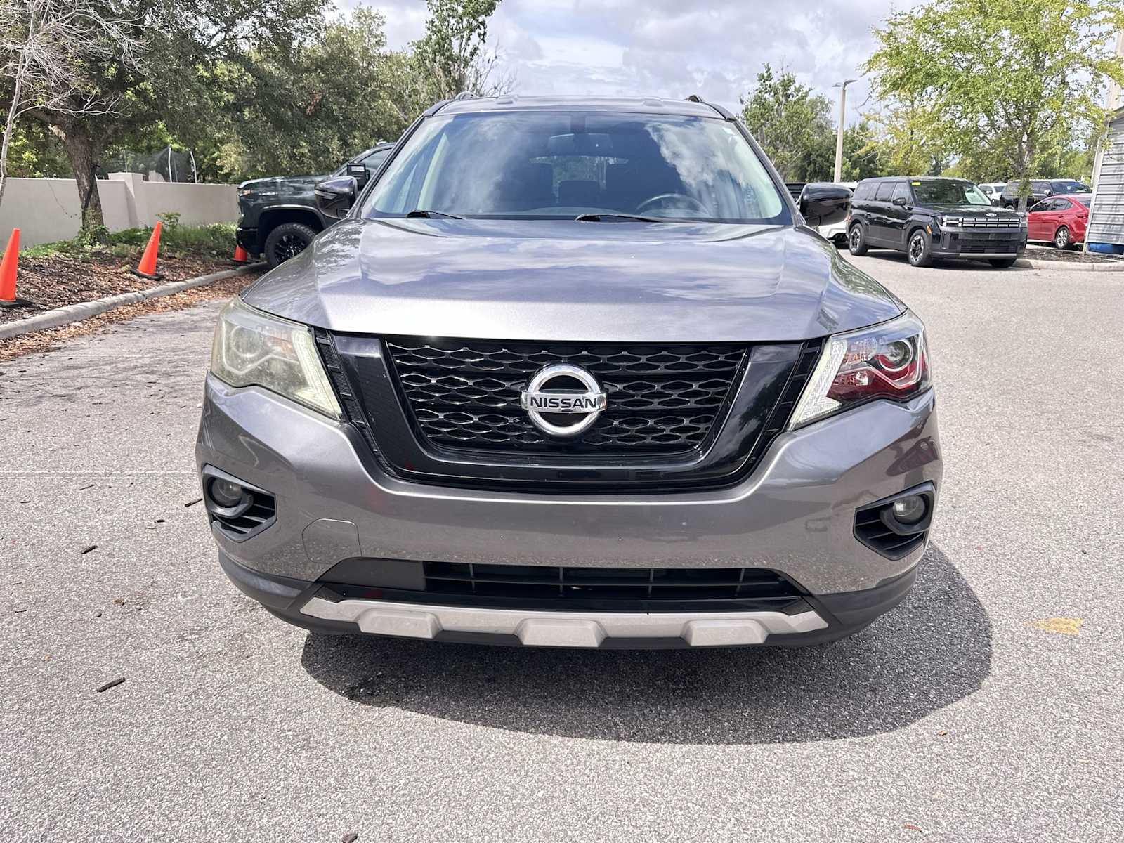 Thumbnail: 2020 Nissan Pathfinder - 9