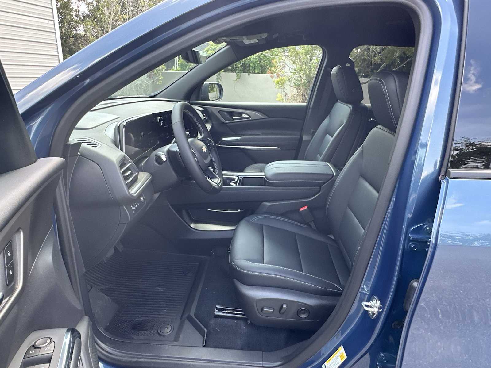 Thumbnail: 2026 Chevrolet Traverse - 2