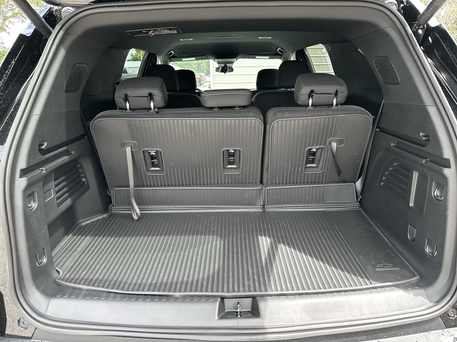 Thumbnail: 2026 Chevrolet Traverse - 26