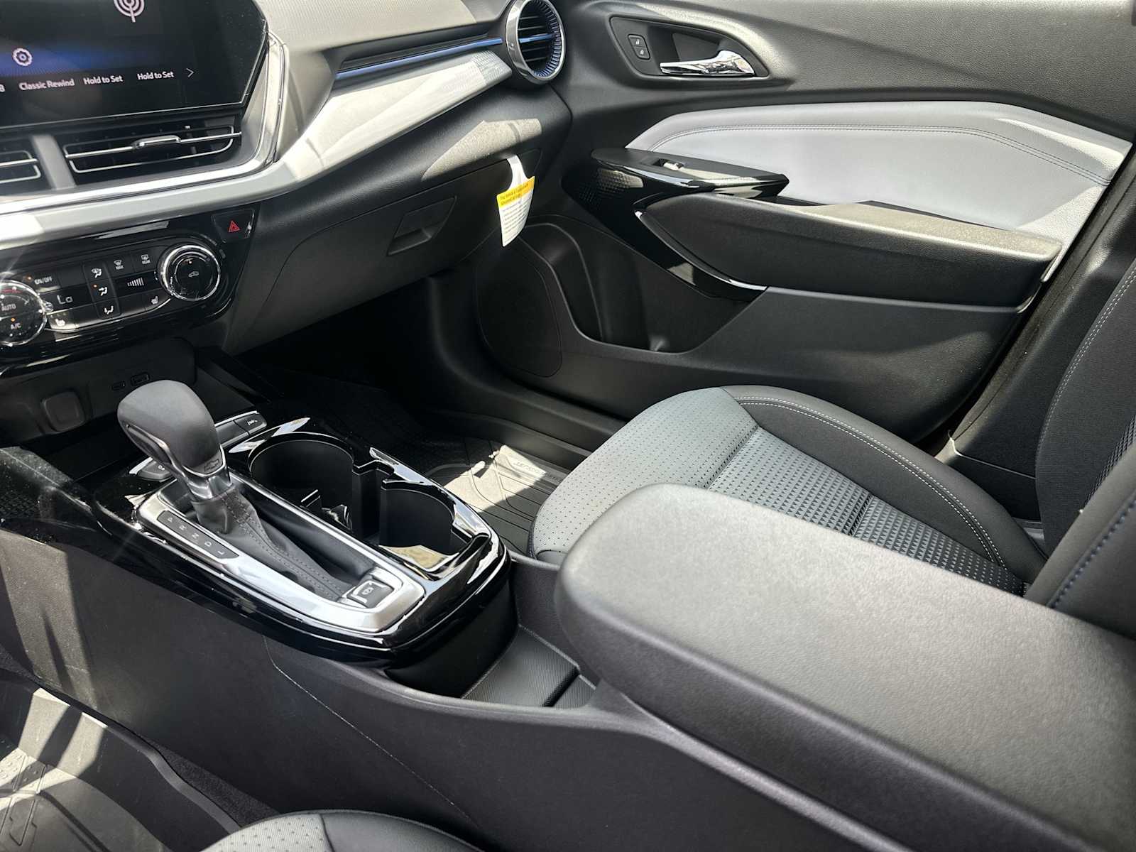 Thumbnail: 2026 Chevrolet Trax - 21