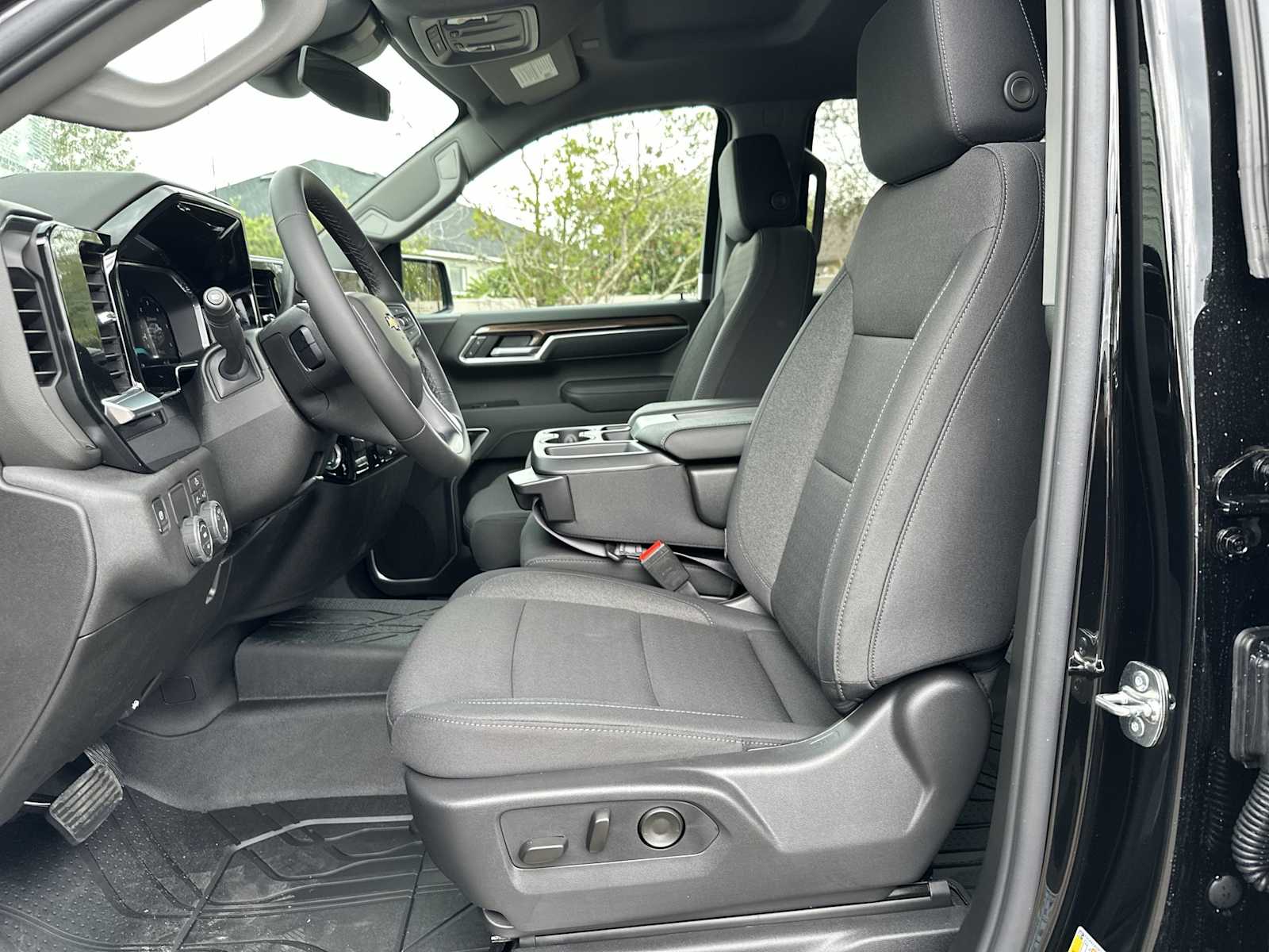 Thumbnail: 2026 Chevrolet Silverado 1500 - 2