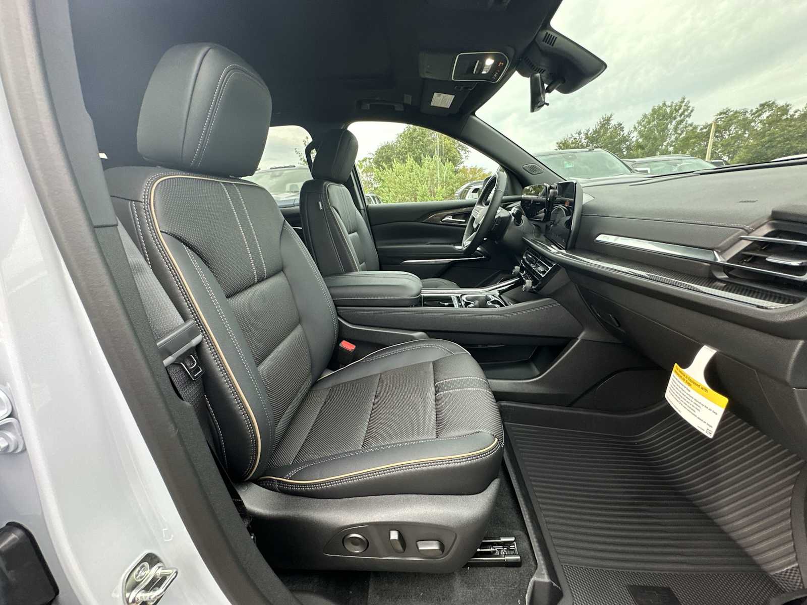 Thumbnail: 2026 Chevrolet Traverse - 19