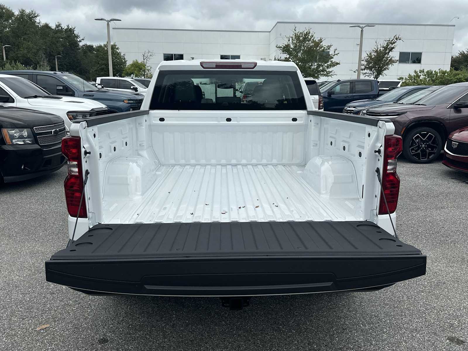 Thumbnail: 2026 Chevrolet Silverado 1500 - 25