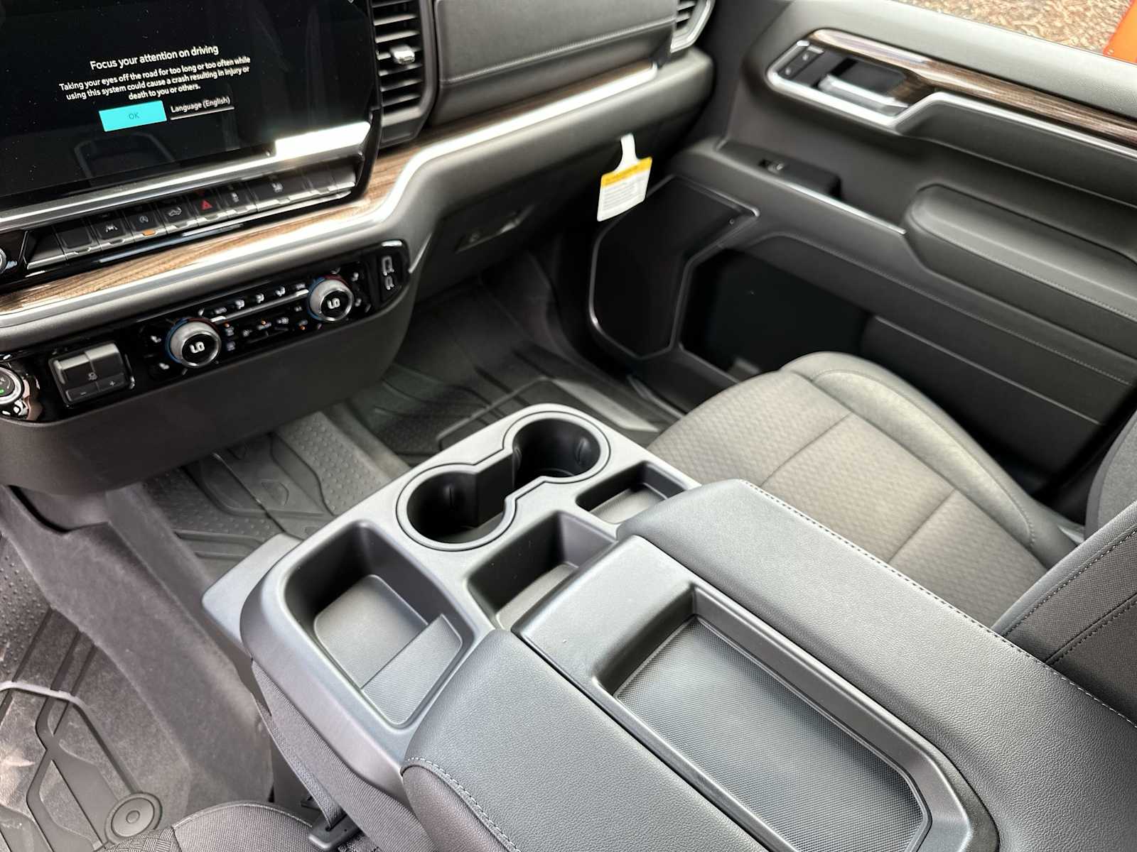 Thumbnail: 2026 Chevrolet Silverado 1500 - 21