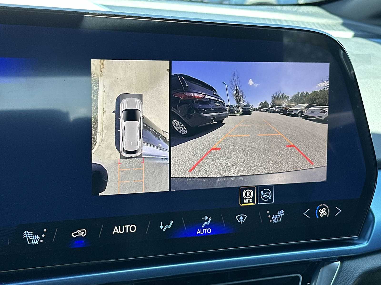 Thumbnail: 2026 Chevrolet Equinox - 22