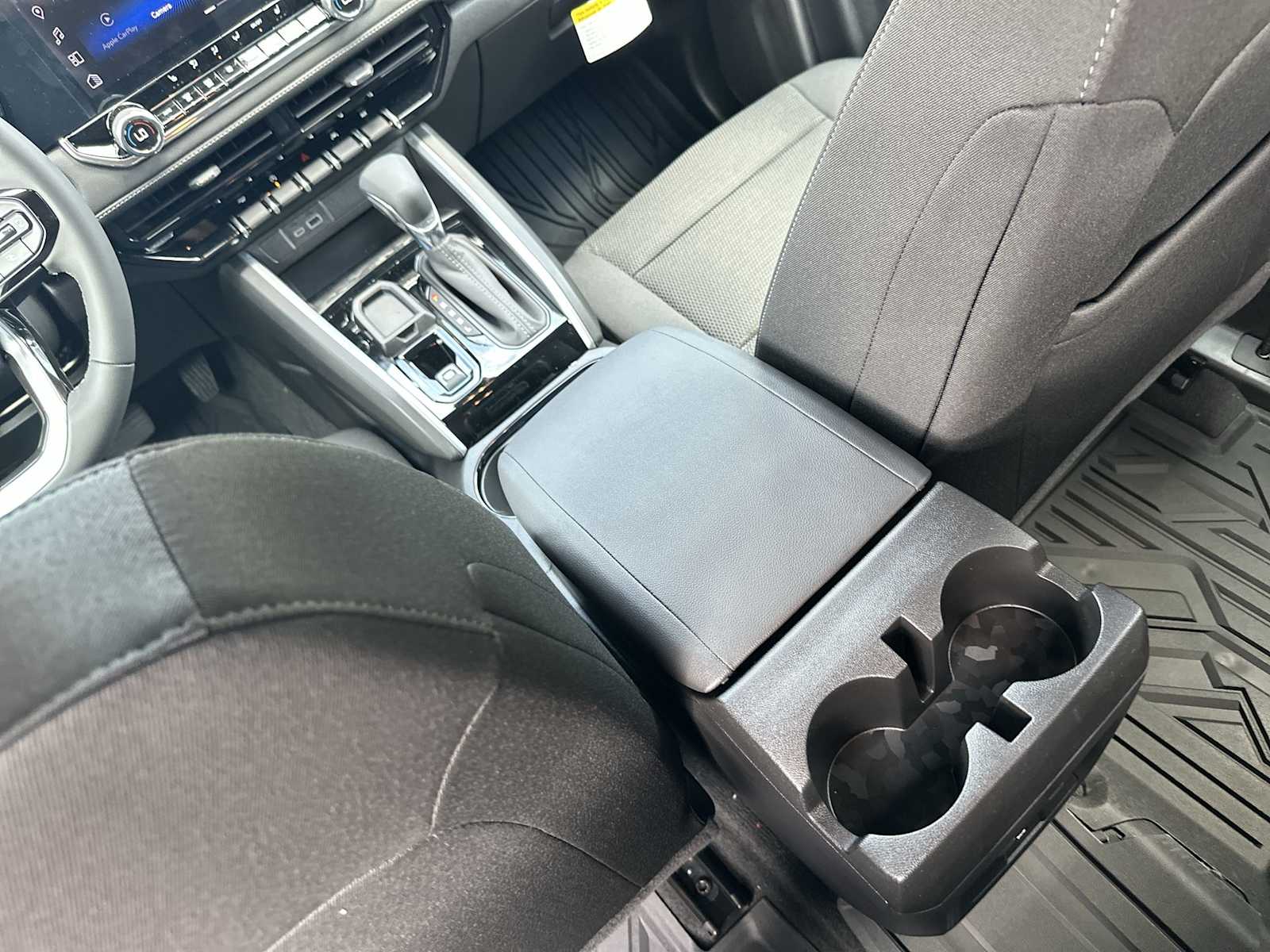 Thumbnail: 2026 Chevrolet Colorado - 21