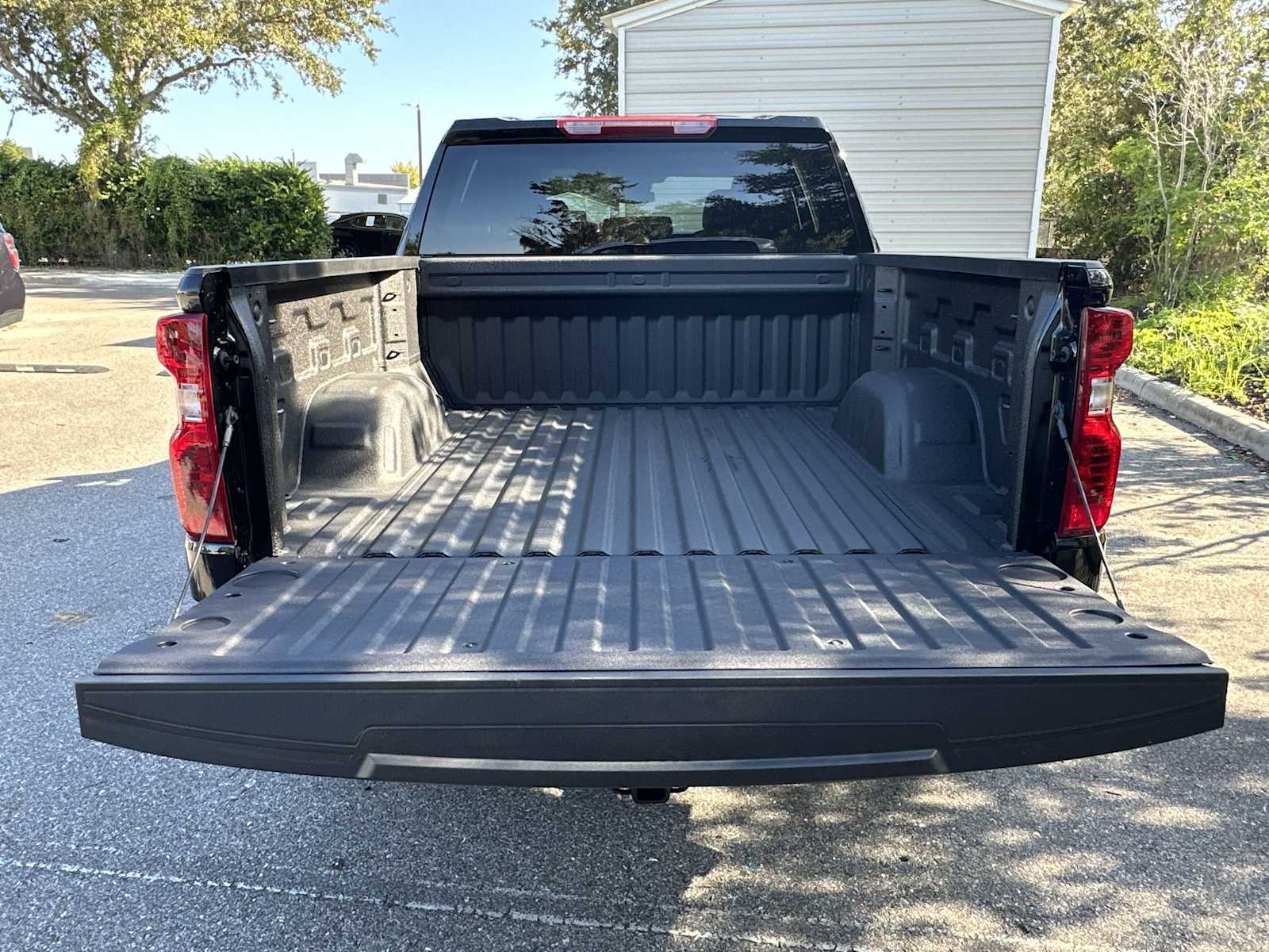 Thumbnail: 2026 Chevrolet Silverado 1500 - 25