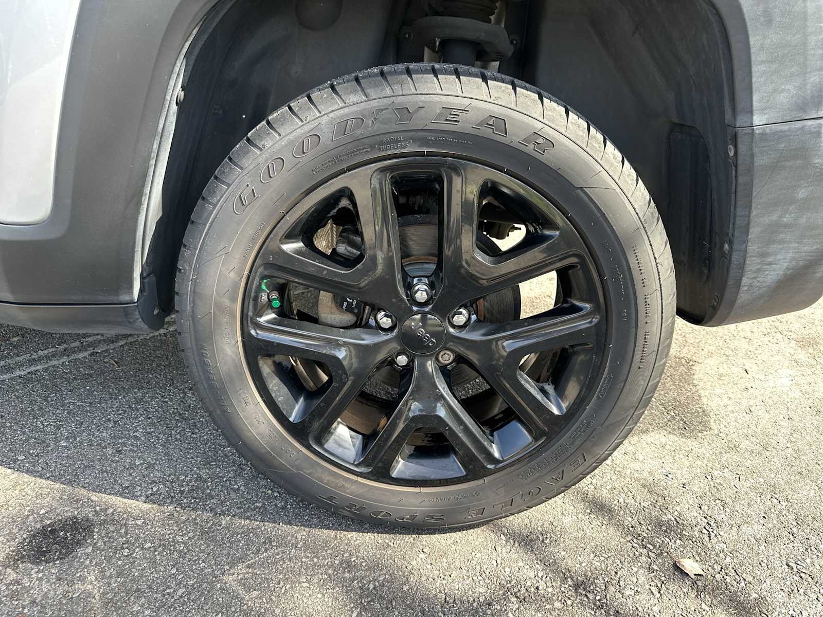 Thumbnail: 2018 Jeep Renegade - 12