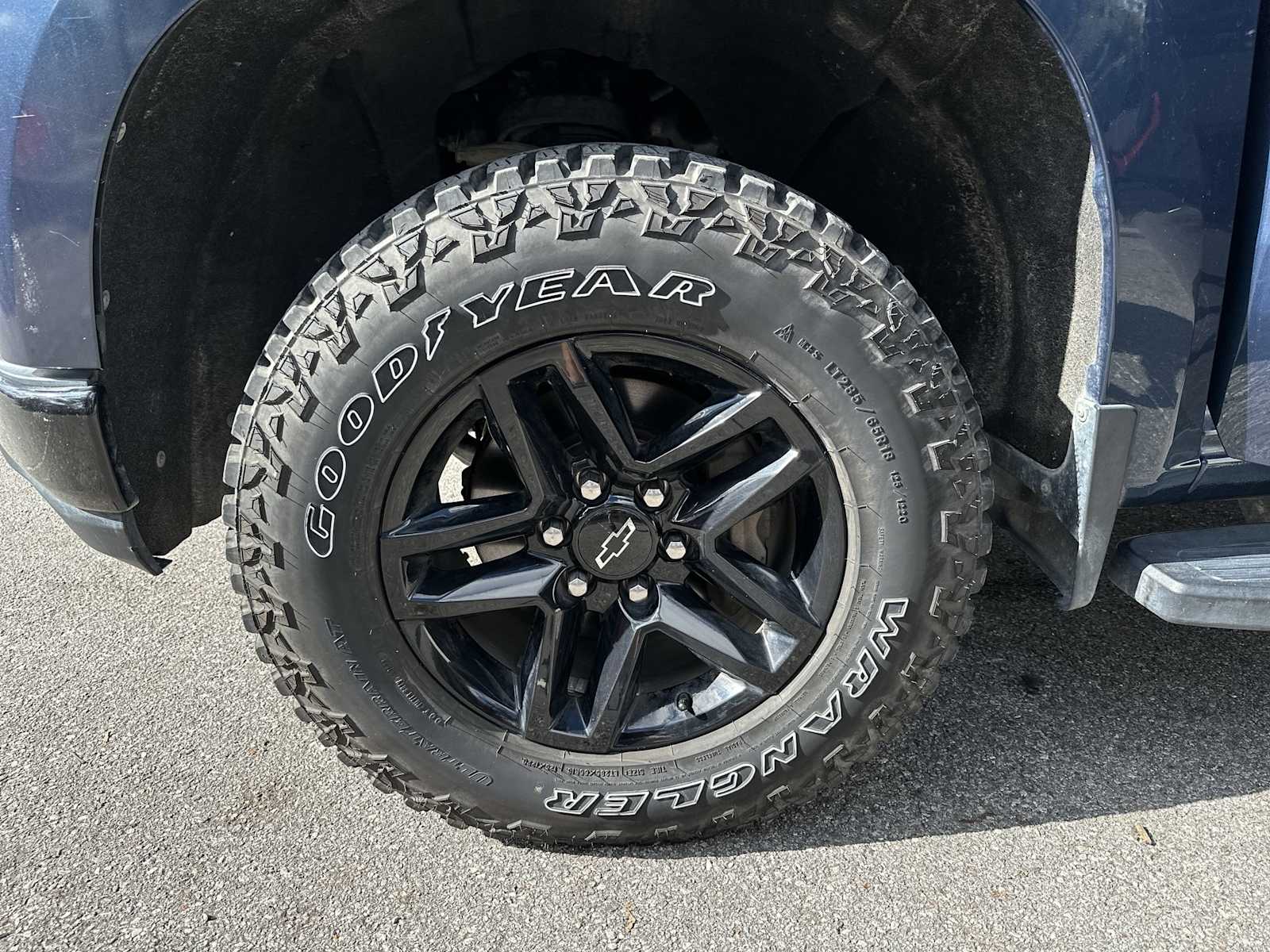 Thumbnail: 2019 Chevrolet Silverado 1500 - 12