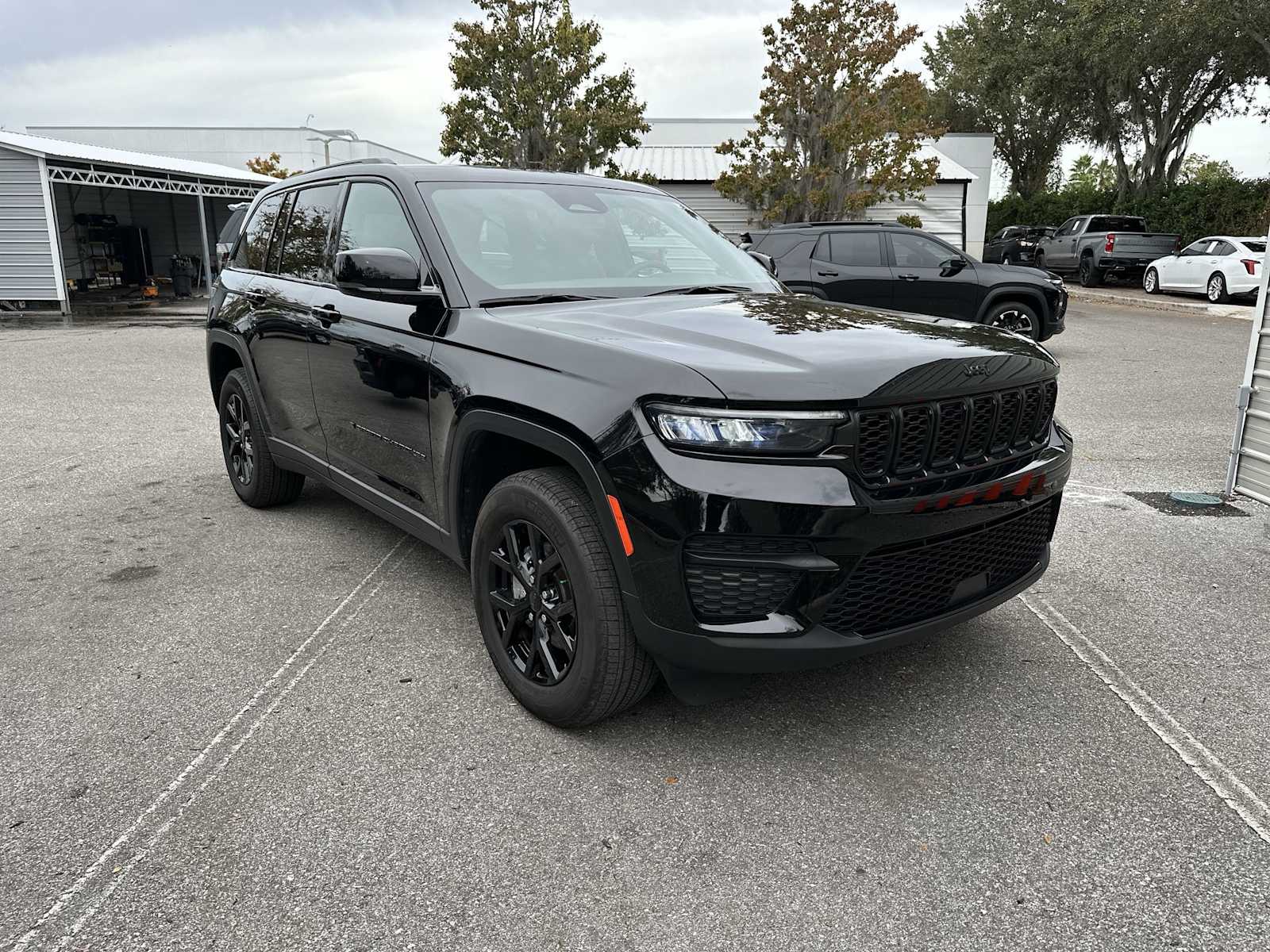 Thumbnail: 2024 Jeep Grand Cherokee - 8