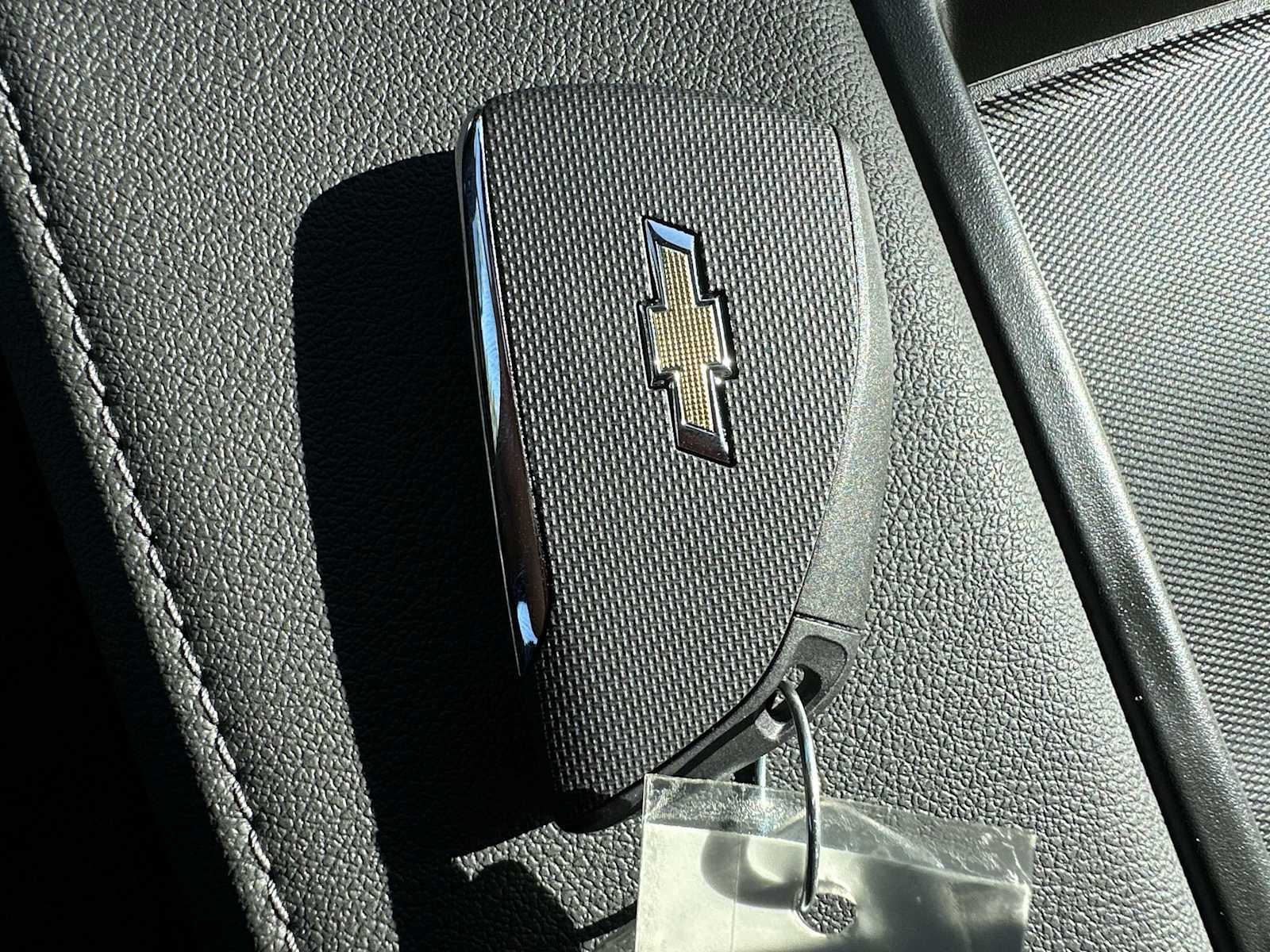 Thumbnail: 2026 Chevrolet Silverado 1500 - 26